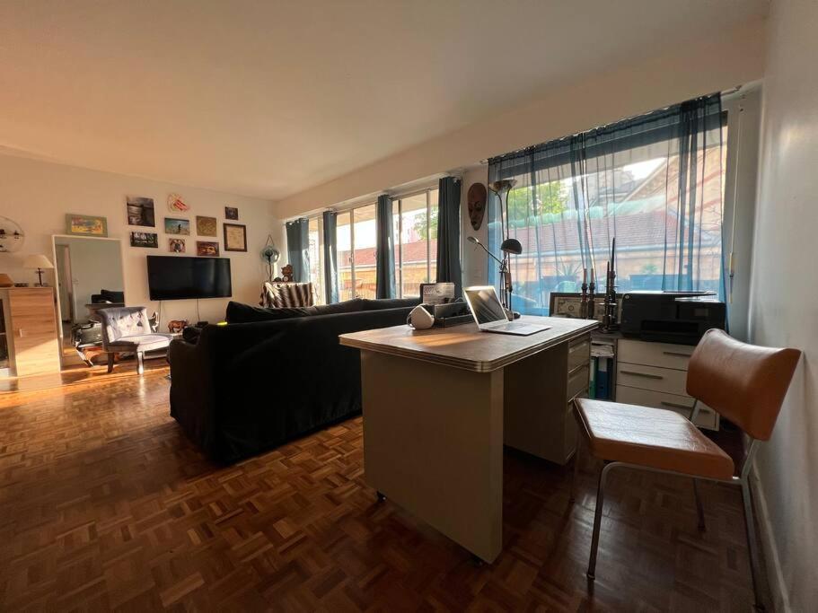 Grand Appartement Avec Balcon Et Parking Gratuit Sur Place Paris Dış mekan fotoğraf